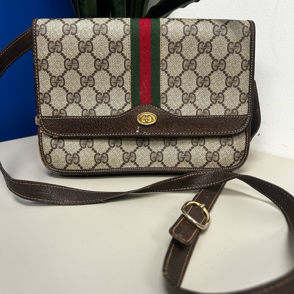 VTG  Gucci Shoulder Bag Clutch Purse GG Supreme Sherry Brown Medium Authentic
